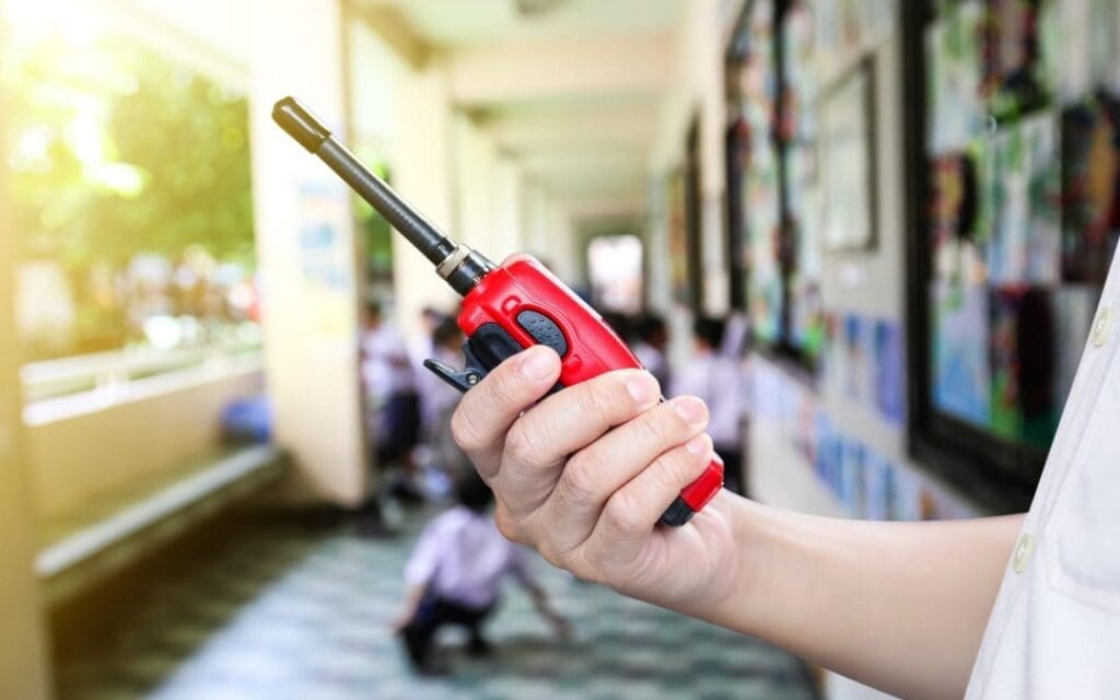 Best Emergency Communication Devices For Disaster Situations Best Emergency Communication Devices For Disaster Situations